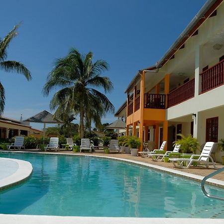 Aruba Quality Apartments & Suites Palm Beach Buitenkant foto