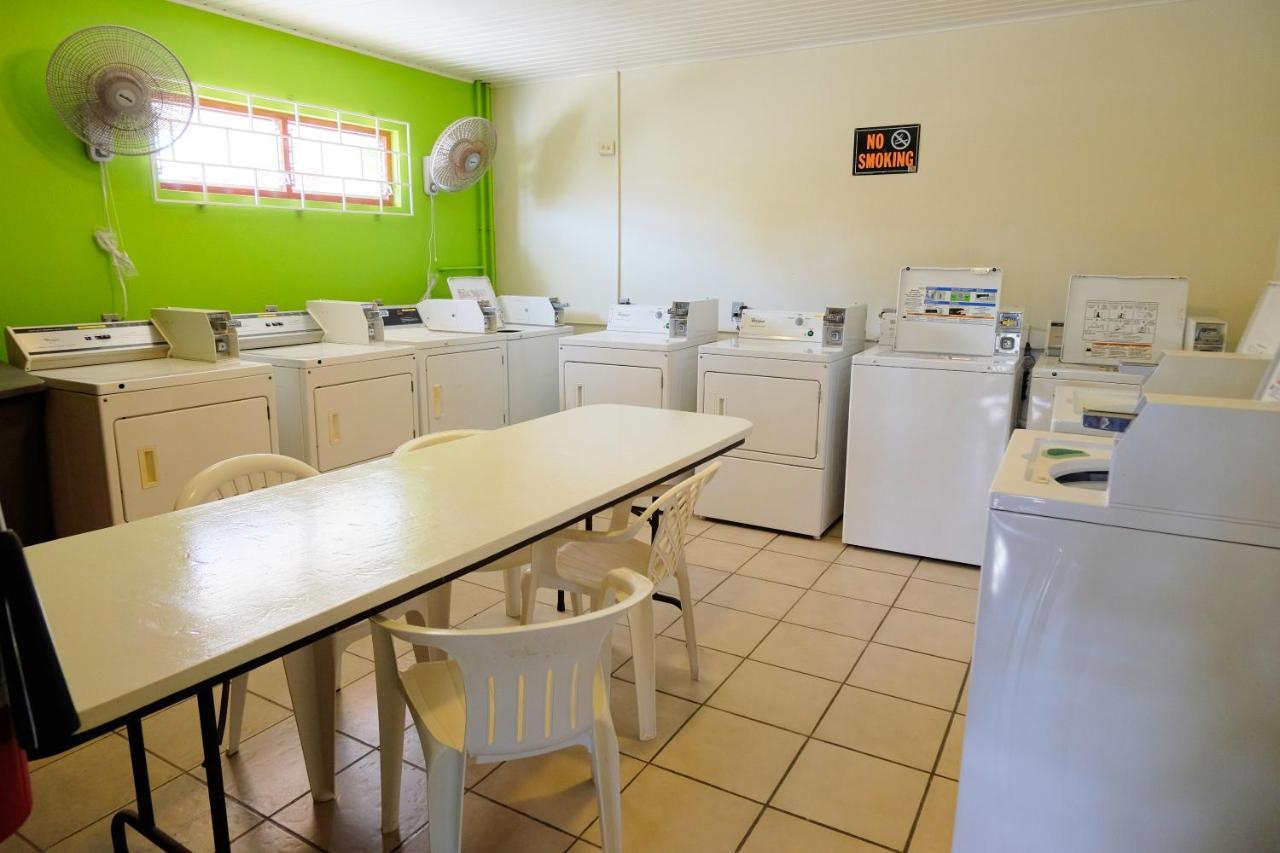 Aruba Quality Apartments & Suites Palm Beach Buitenkant foto