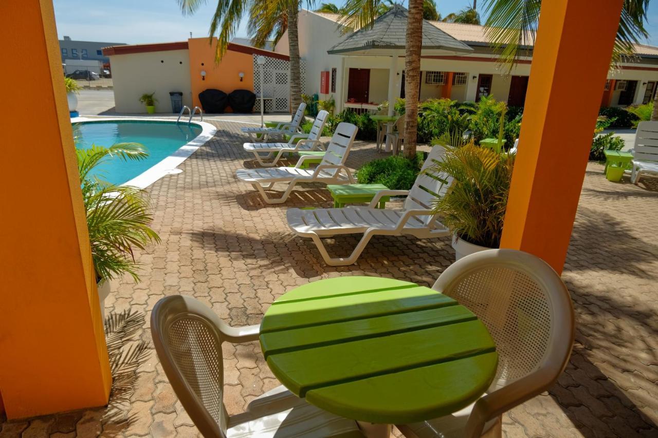 Aruba Quality Apartments & Suites Palm Beach Buitenkant foto