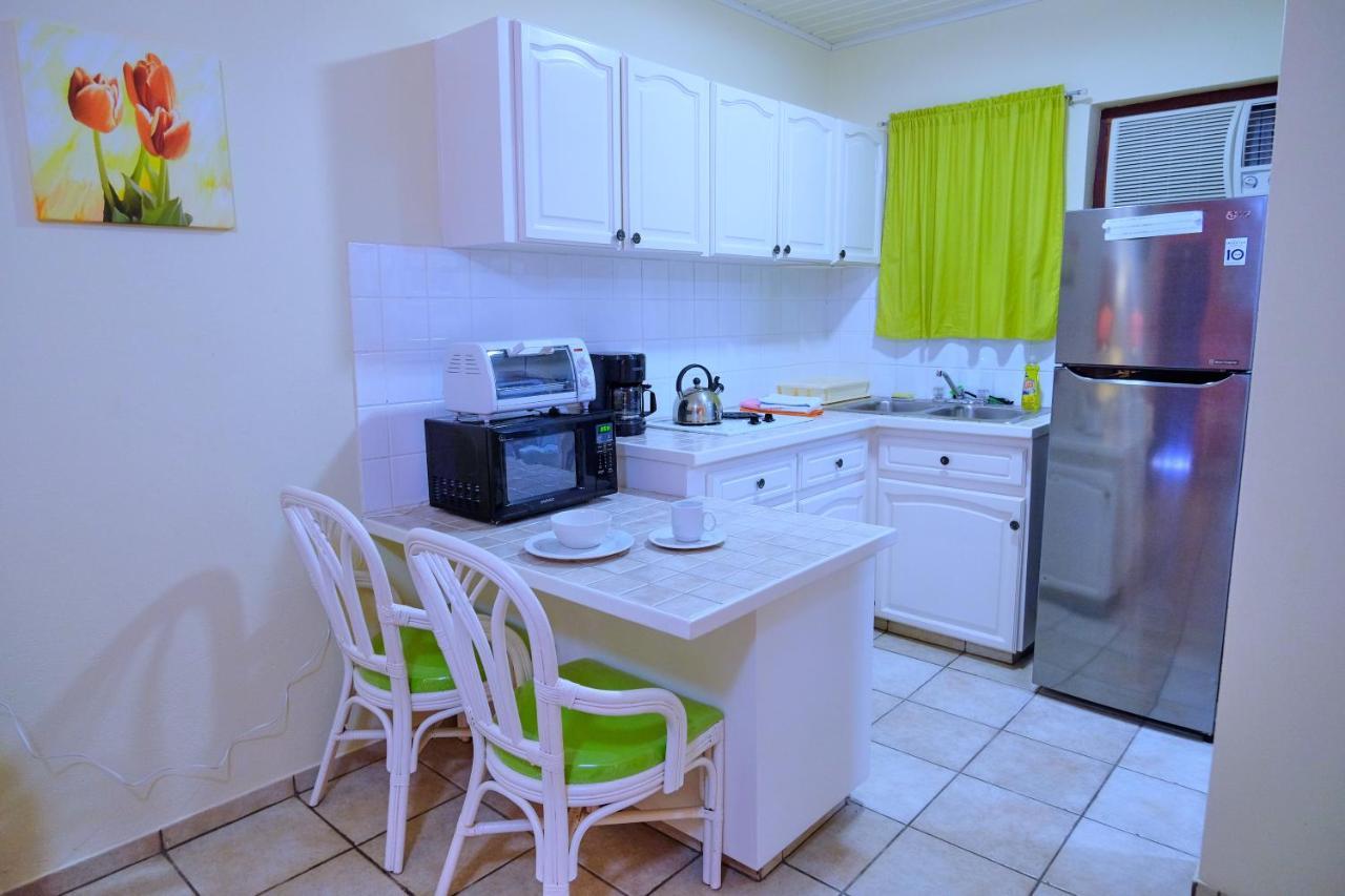 Aruba Quality Apartments & Suites Palm Beach Buitenkant foto
