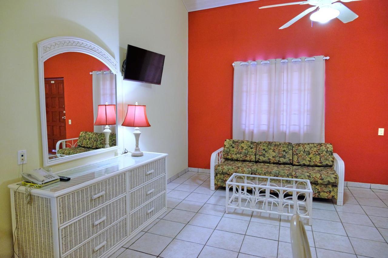 Aruba Quality Apartments & Suites Palm Beach Buitenkant foto