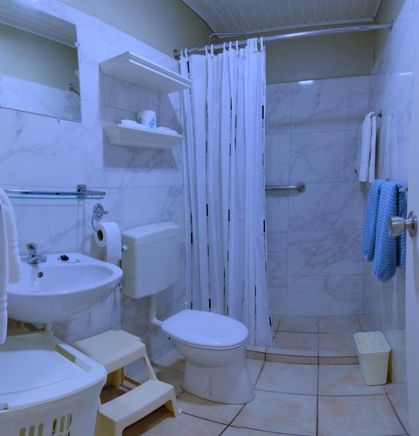 Aruba Quality Apartments & Suites Palm Beach Buitenkant foto